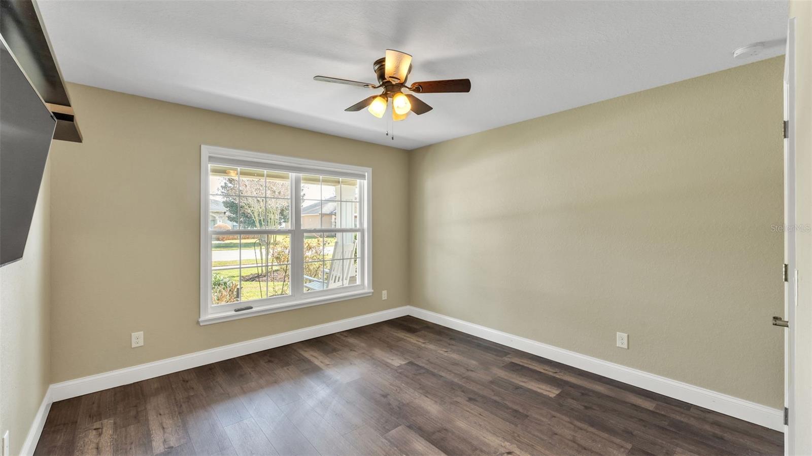 Image 25 of 52 For 187 Bentley Oaks Boulevard