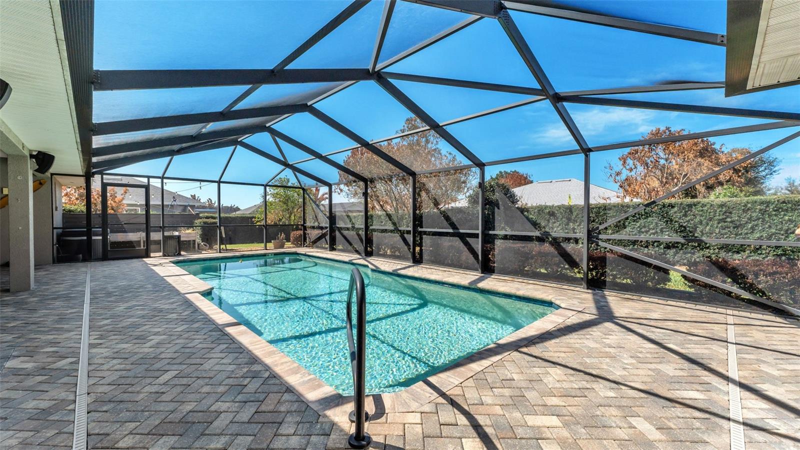 Image 34 of 52 For 187 Bentley Oaks Boulevard