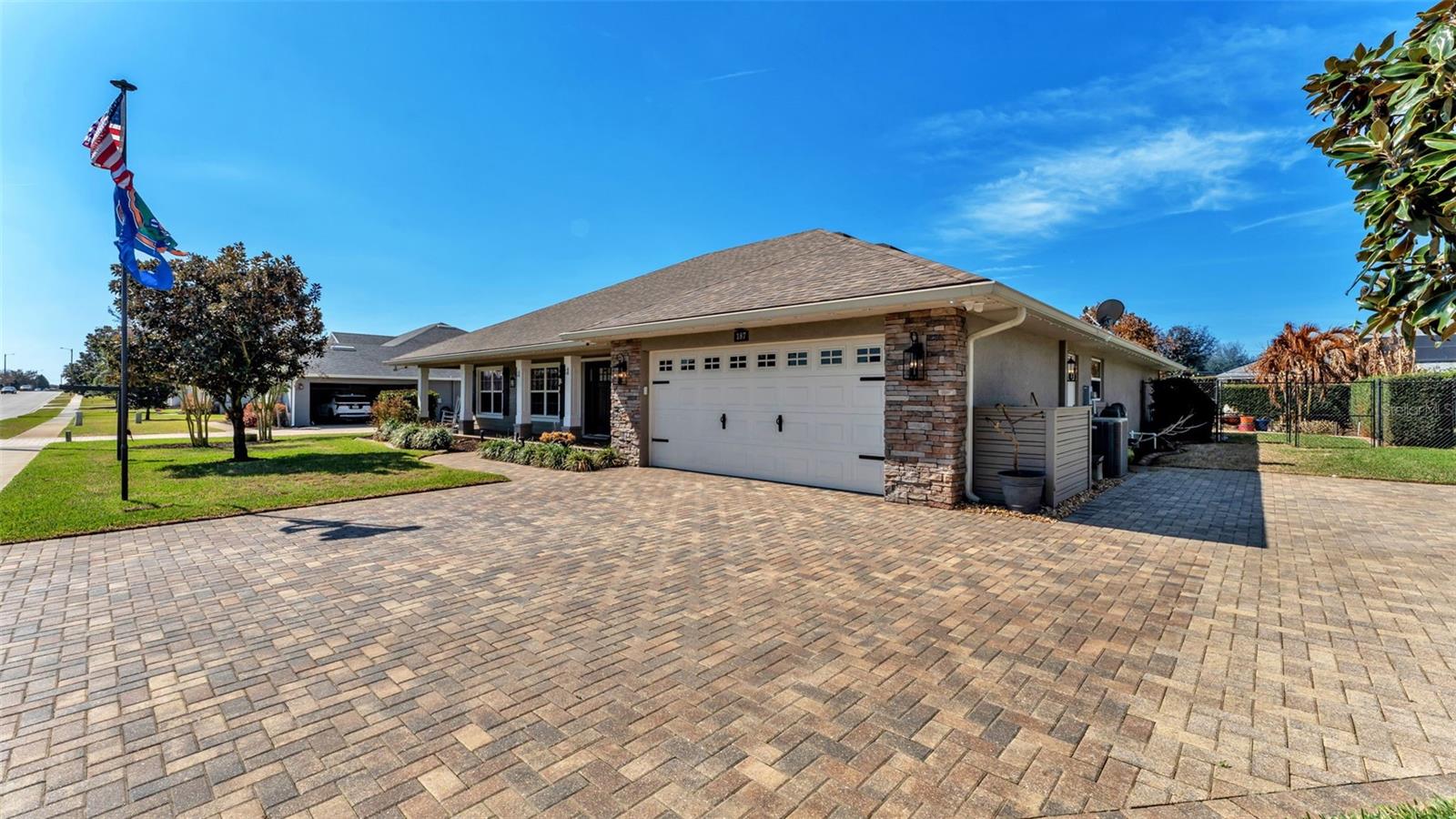 Image 44 of 52 For 187 Bentley Oaks Boulevard