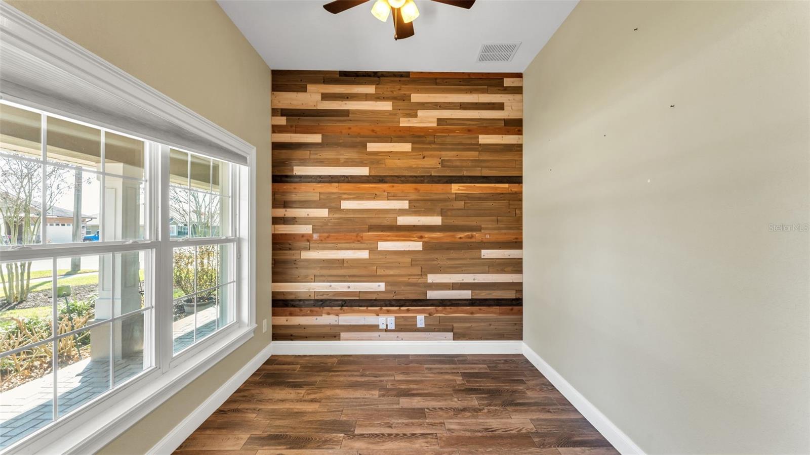 Image 6 of 52 For 187 Bentley Oaks Boulevard