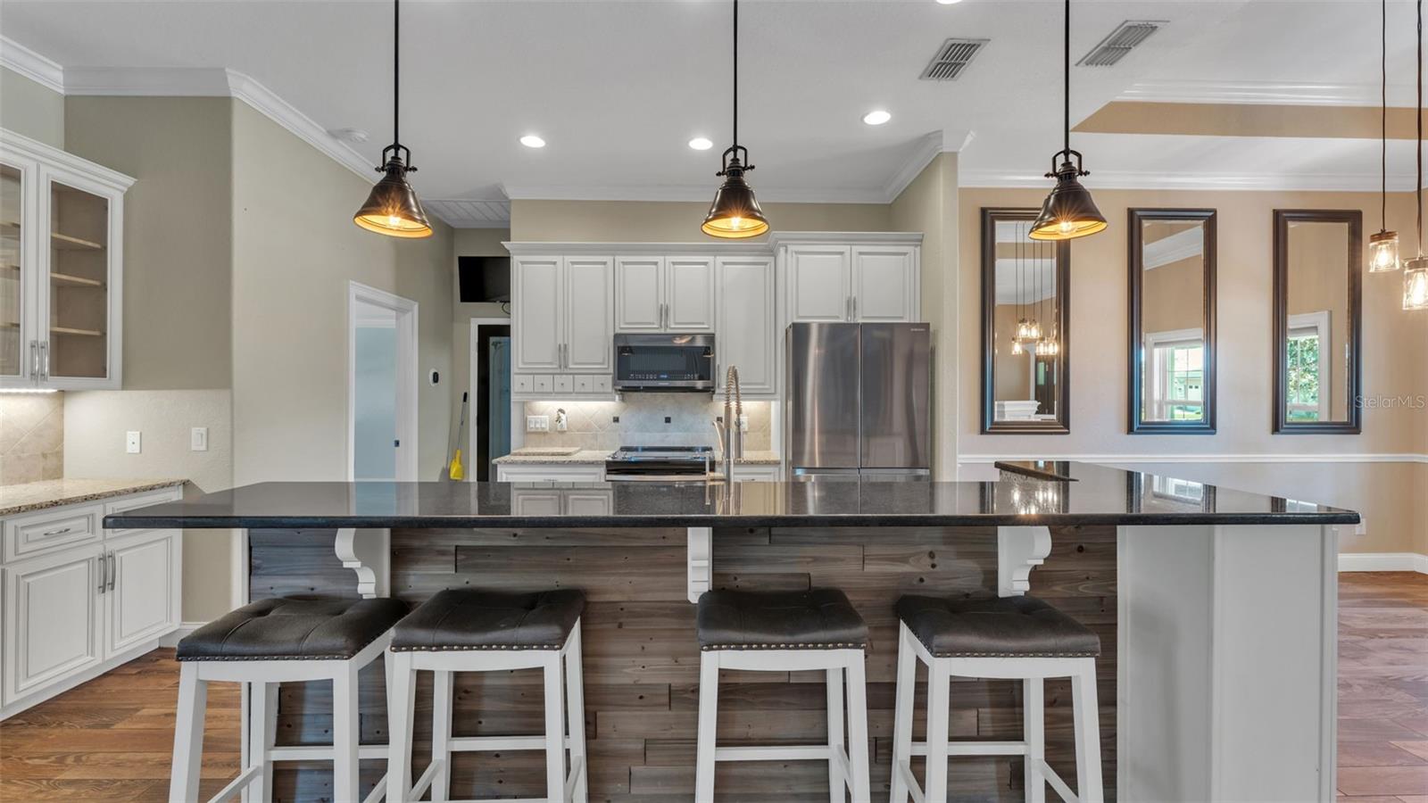 Image 9 of 52 For 187 Bentley Oaks Boulevard