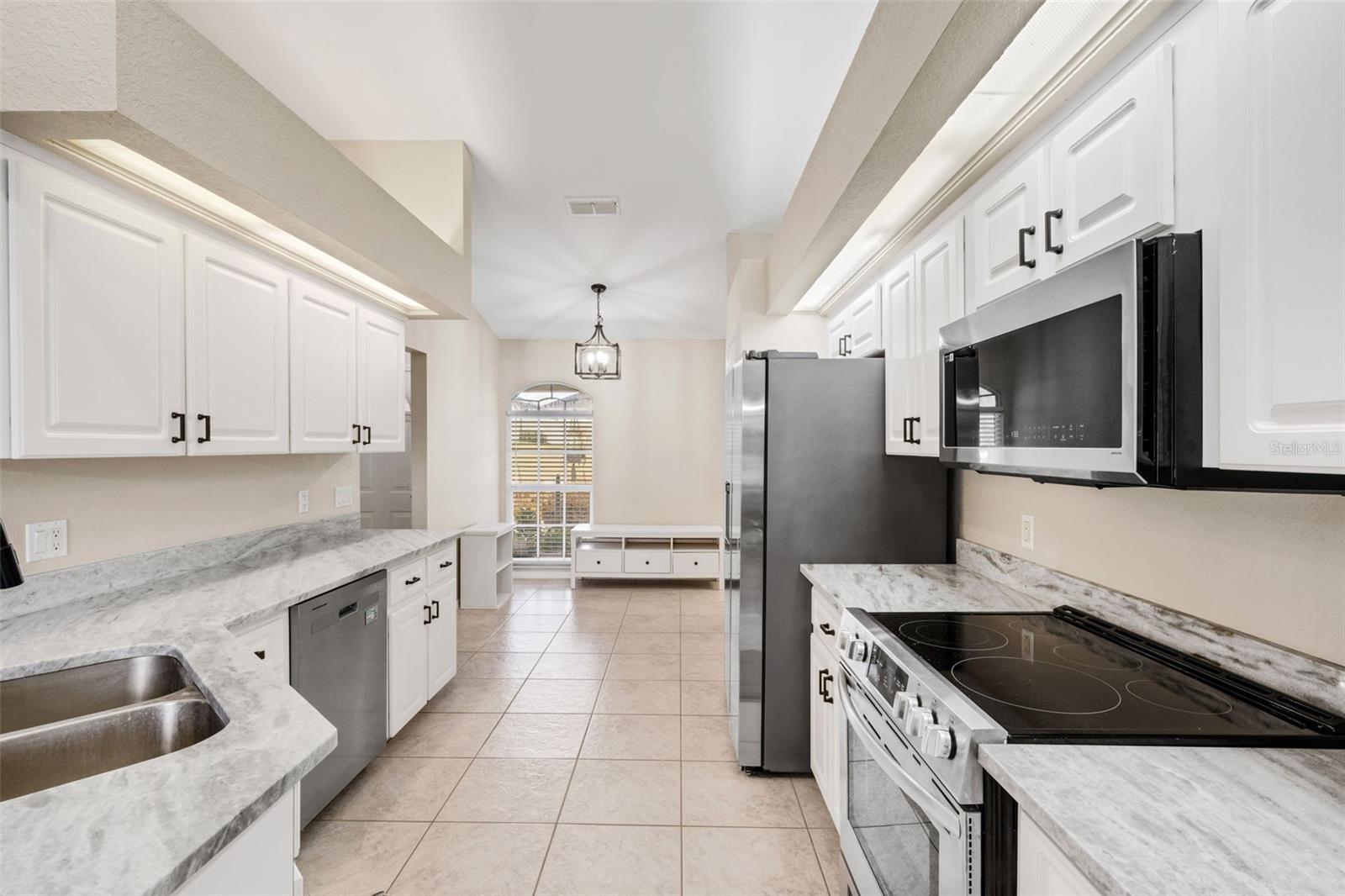 Image 7 of 35 For 7797 Canterbury Circle