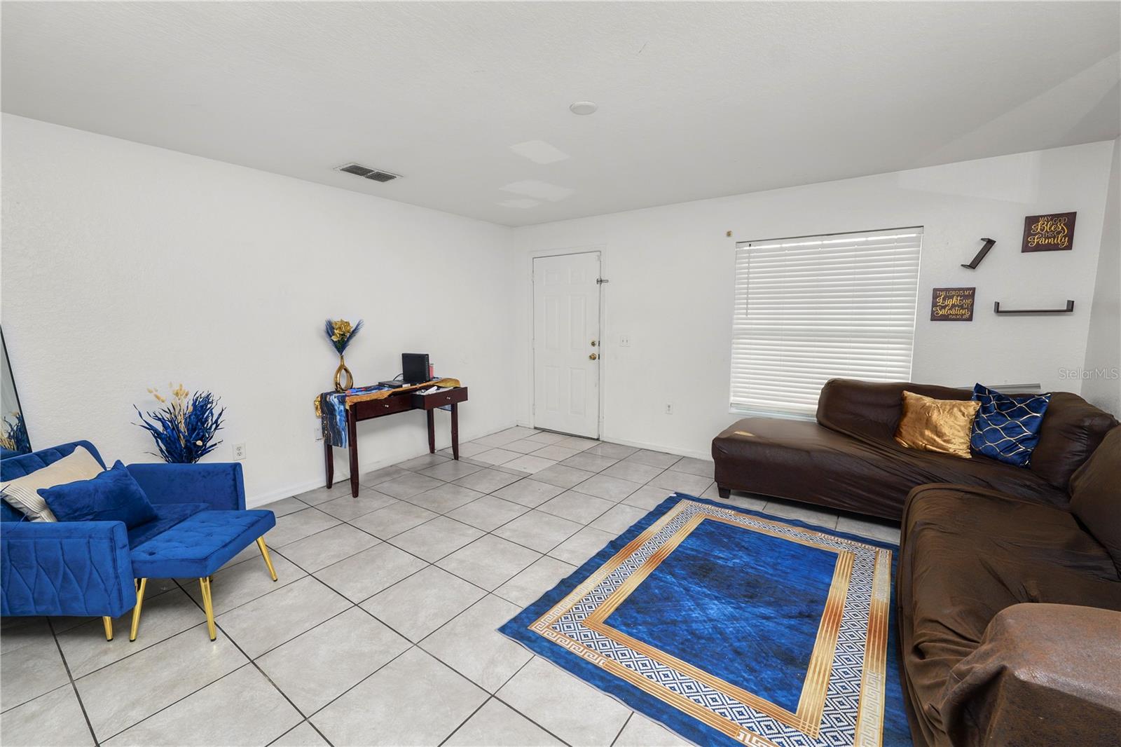 Image 3 of 13 For 1060 Austin Street