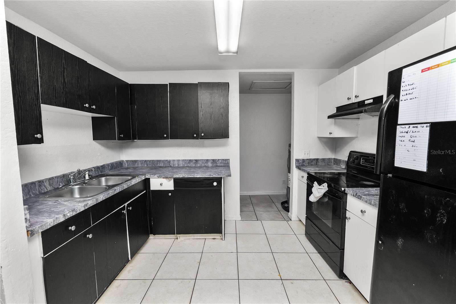 Image 6 of 13 For 1060 Austin Street