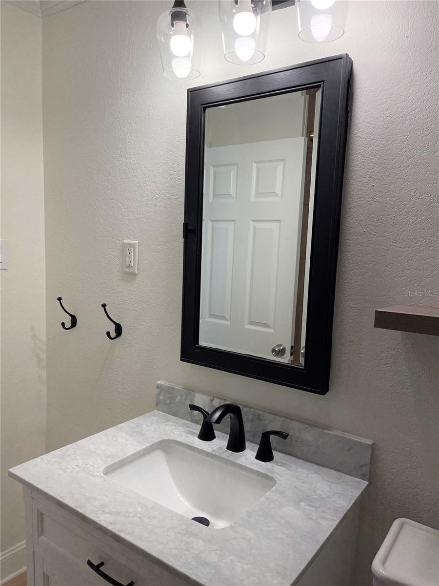 Image 18 of 27 For 309 Palm Drive