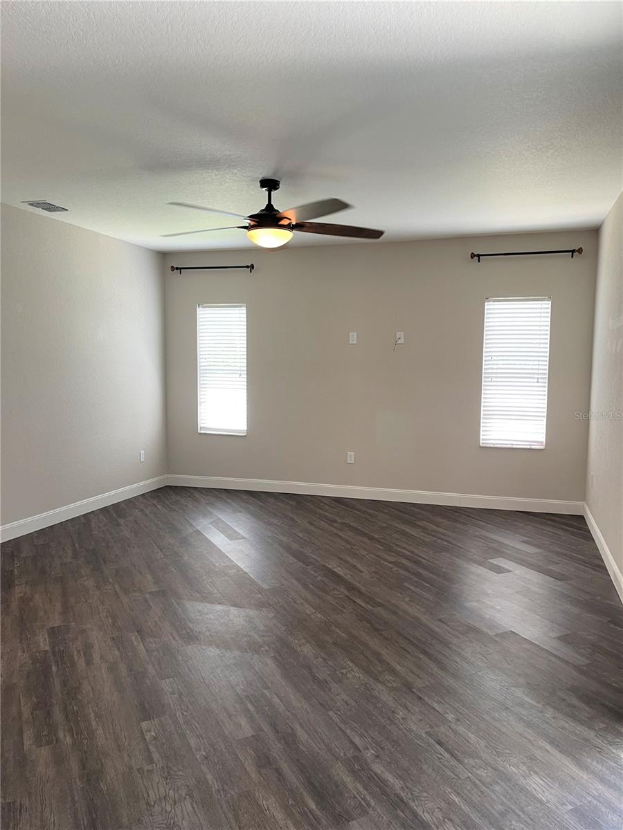 Image 18 of 52 For 3676 Peregrine Way