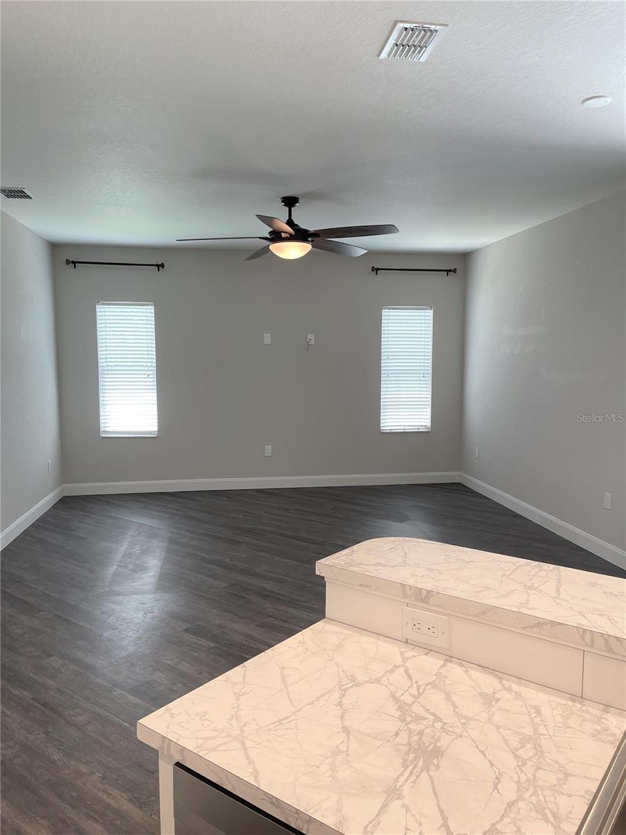 Image 24 of 52 For 3676 Peregrine Way