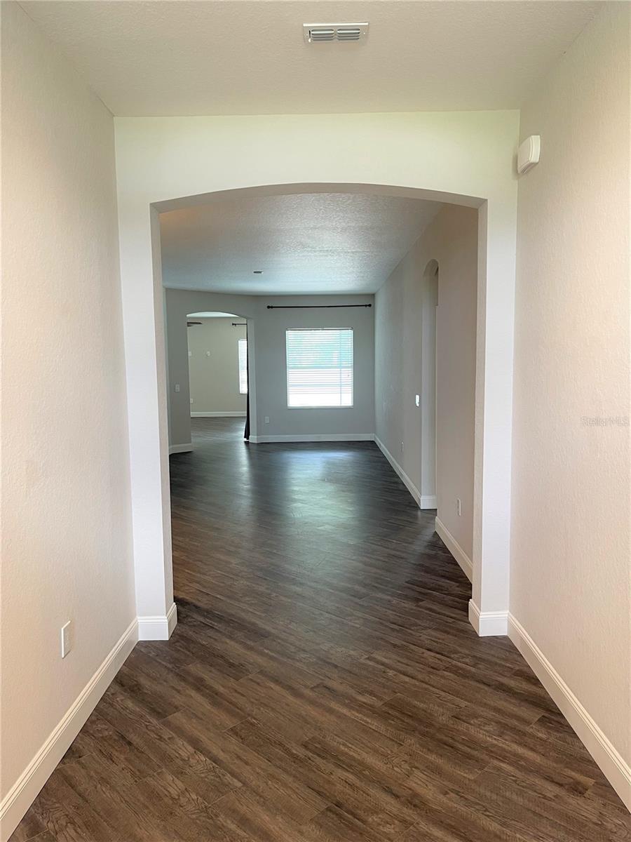 Image 3 of 52 For 3676 Peregrine Way