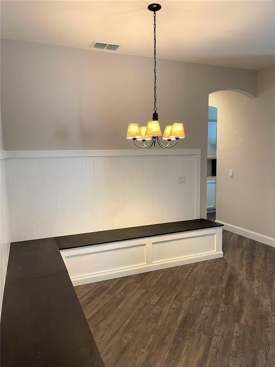 Image 7 of 52 For 3676 Peregrine Way