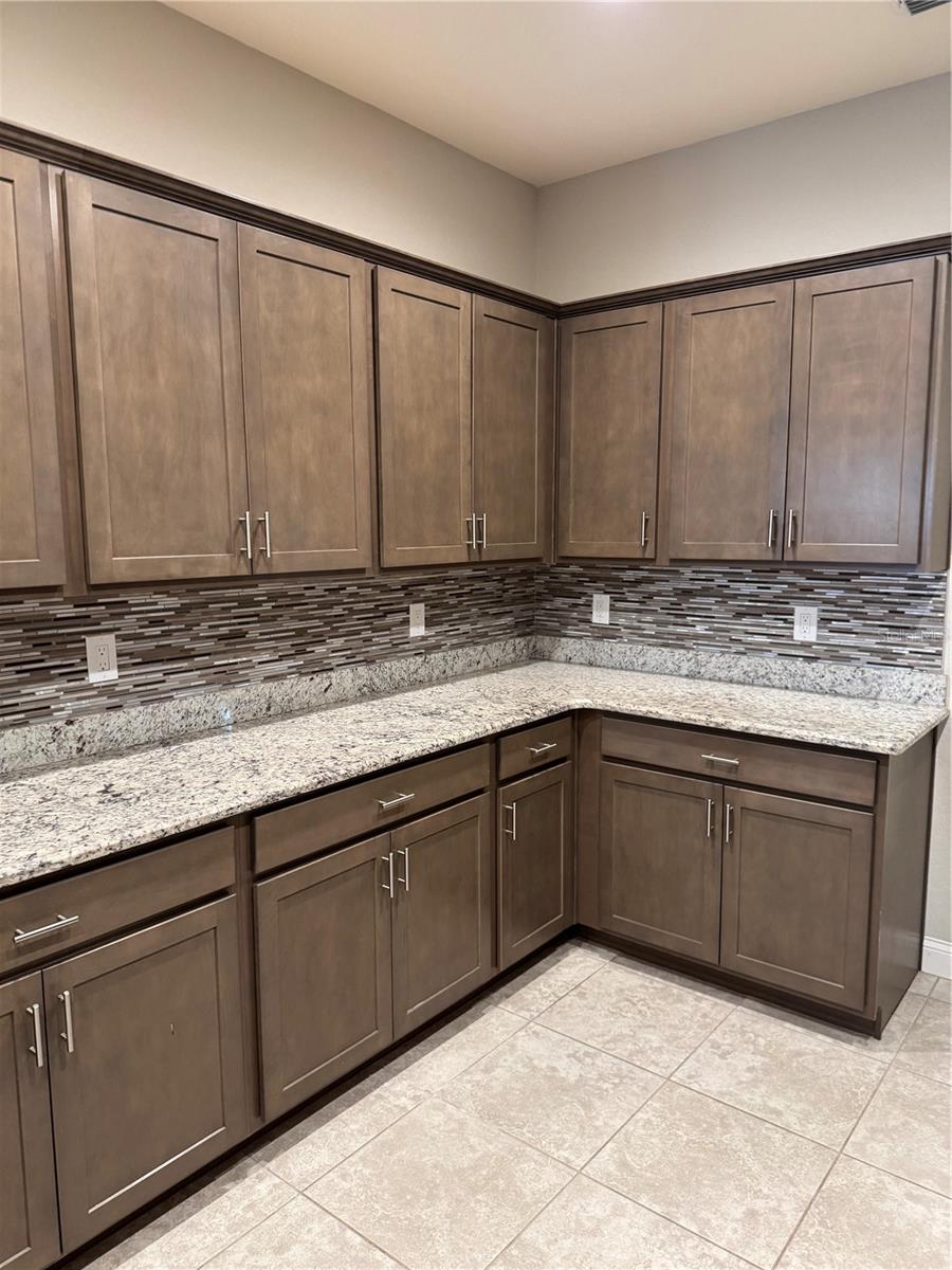 Image 18 of 53 For 5810 Christiansen Court