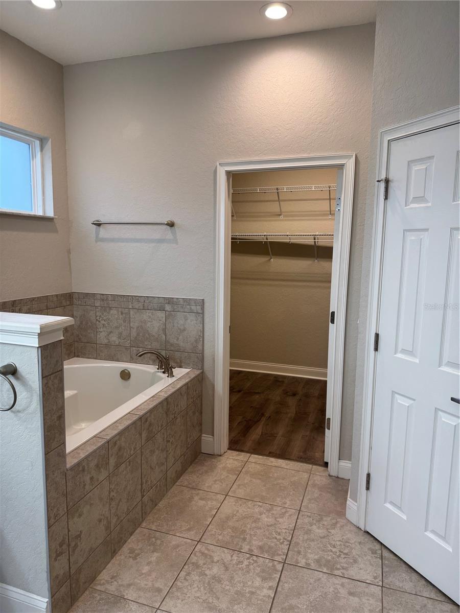 Image 41 of 53 For 5810 Christiansen Court