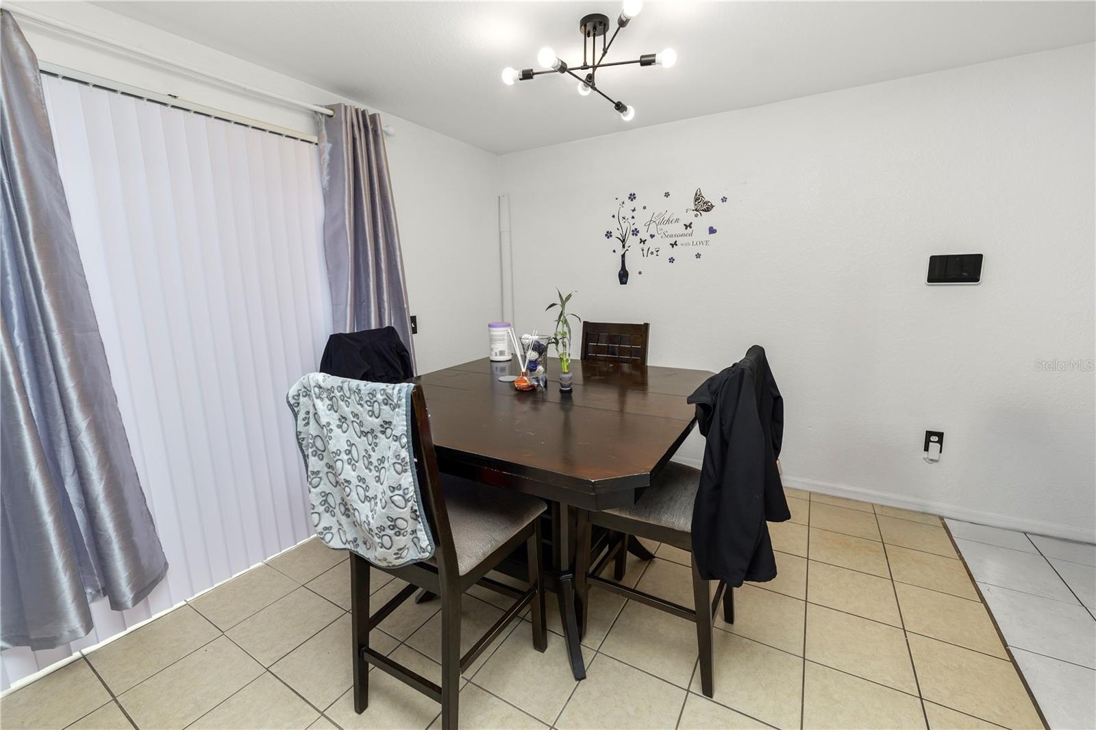 Image 10 of 17 For 1040 Austin Street