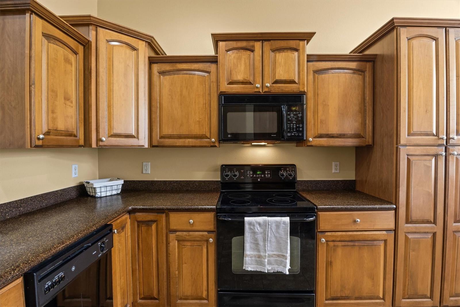 Image 14 of 38 For 1068 Stoney Creek Drive