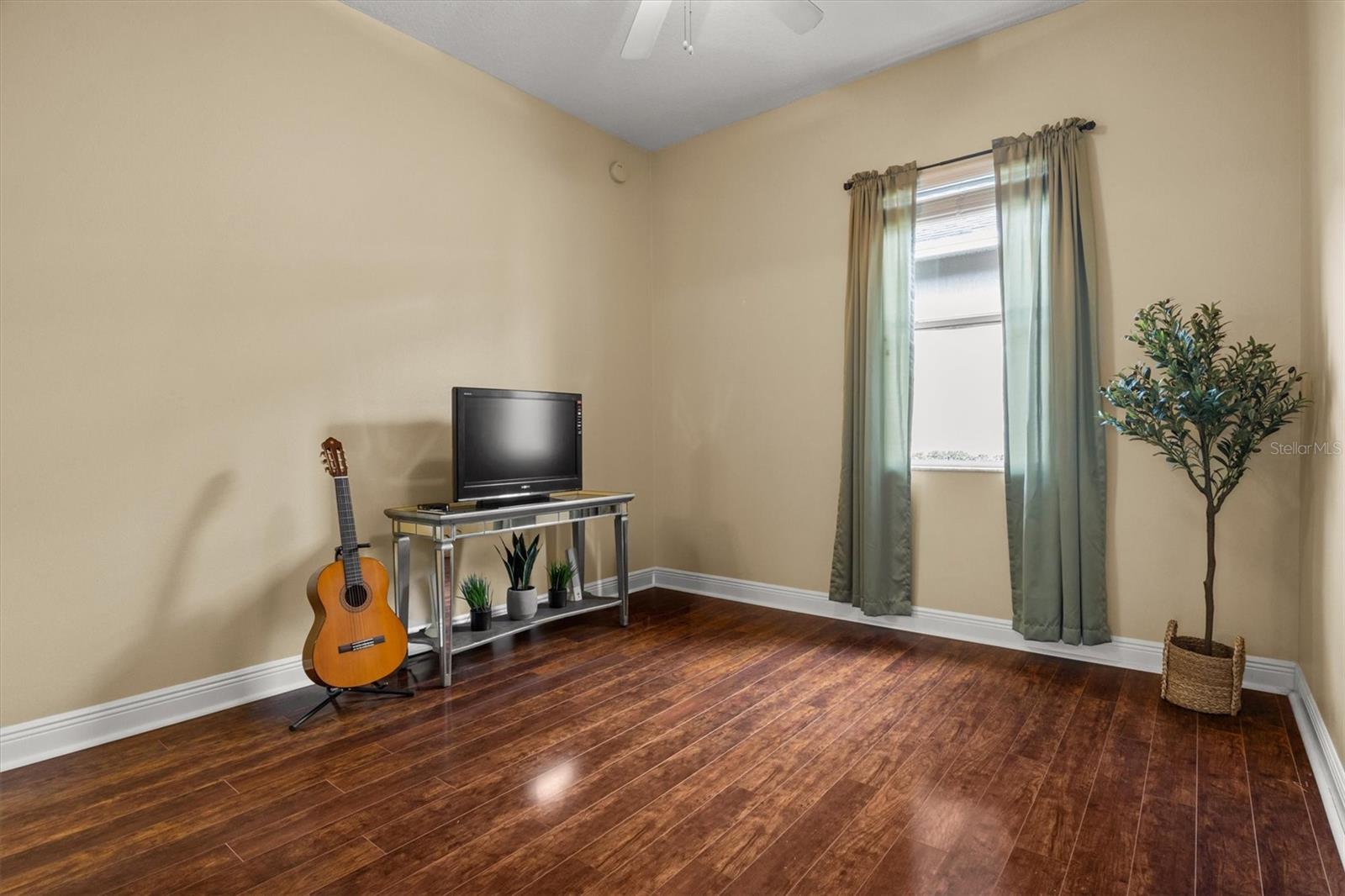 Image 27 of 38 For 1068 Stoney Creek Drive