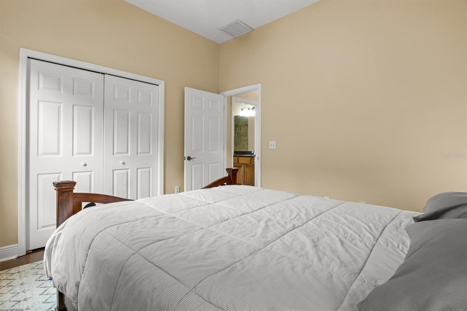 Image 33 of 38 For 1068 Stoney Creek Drive