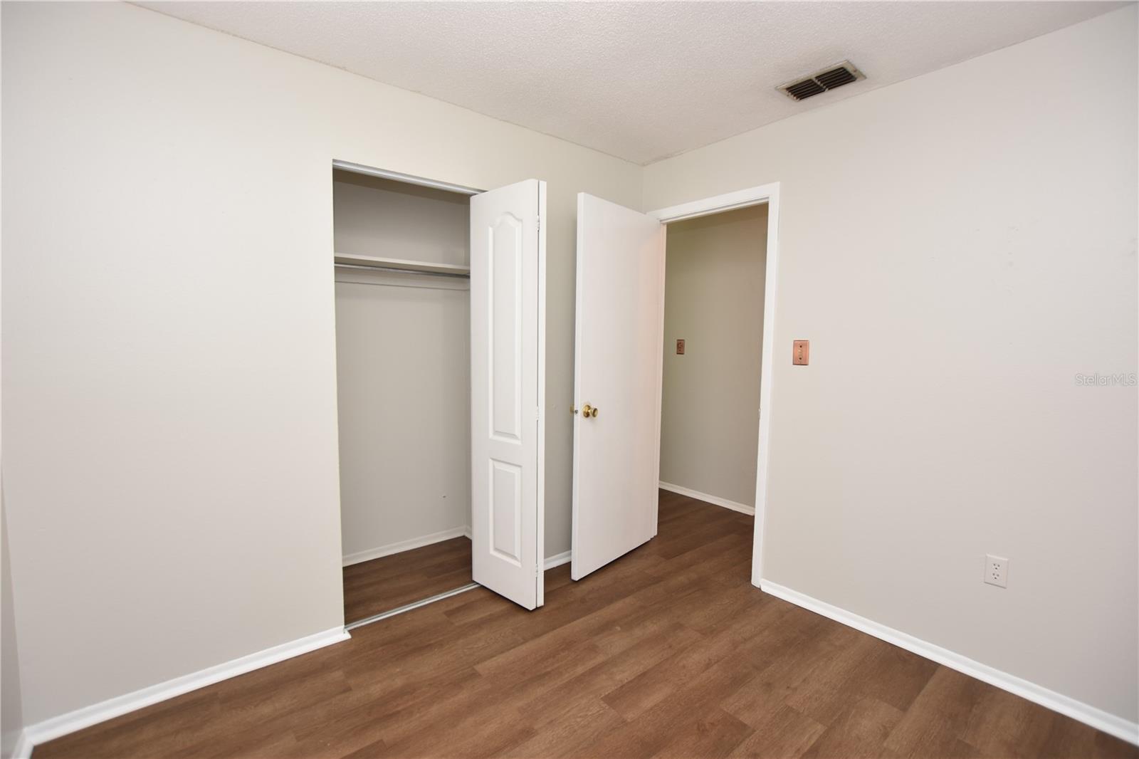 Image 13 of 25 For 1015 Tee Circle