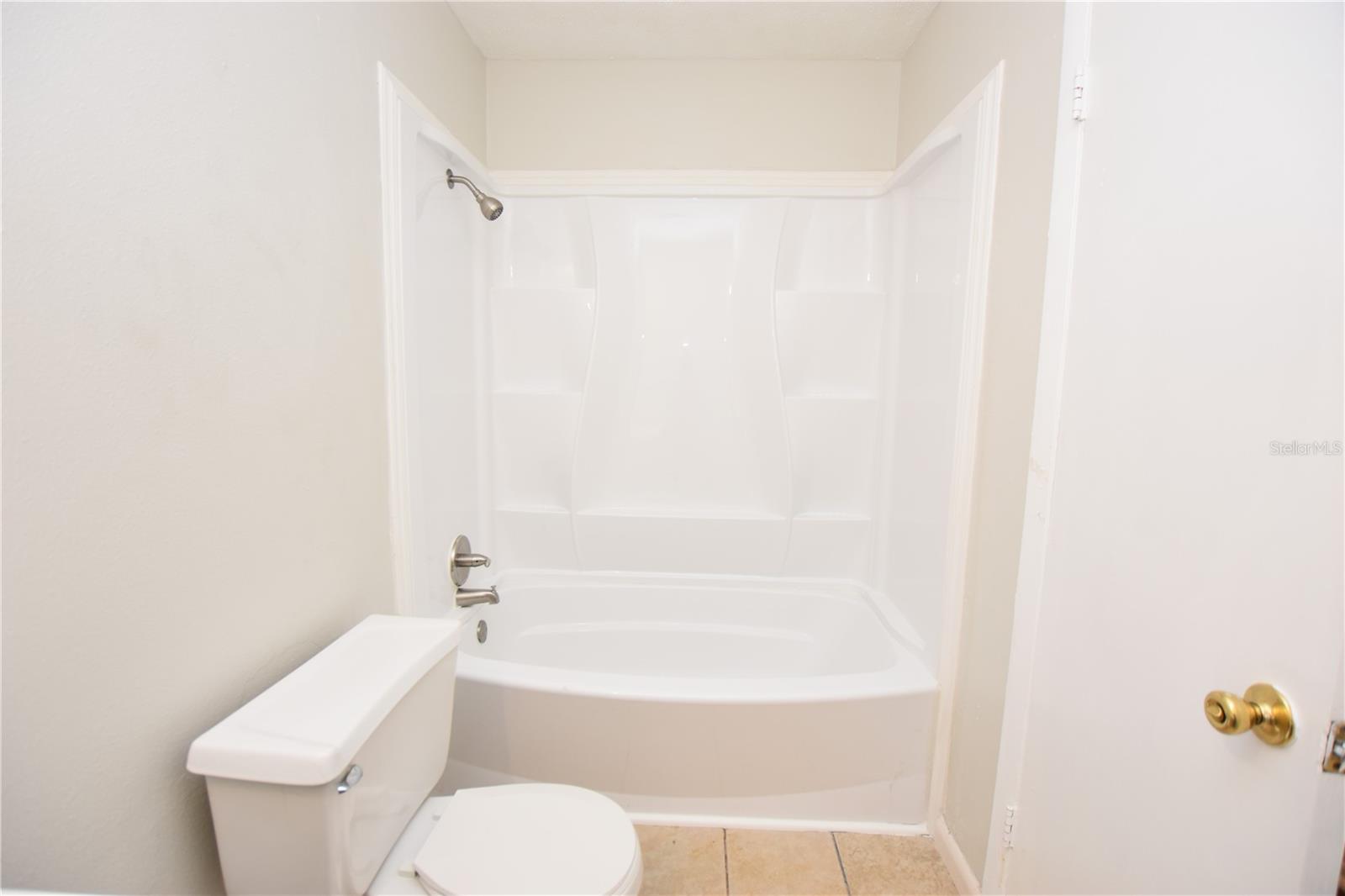 Image 15 of 25 For 1015 Tee Circle