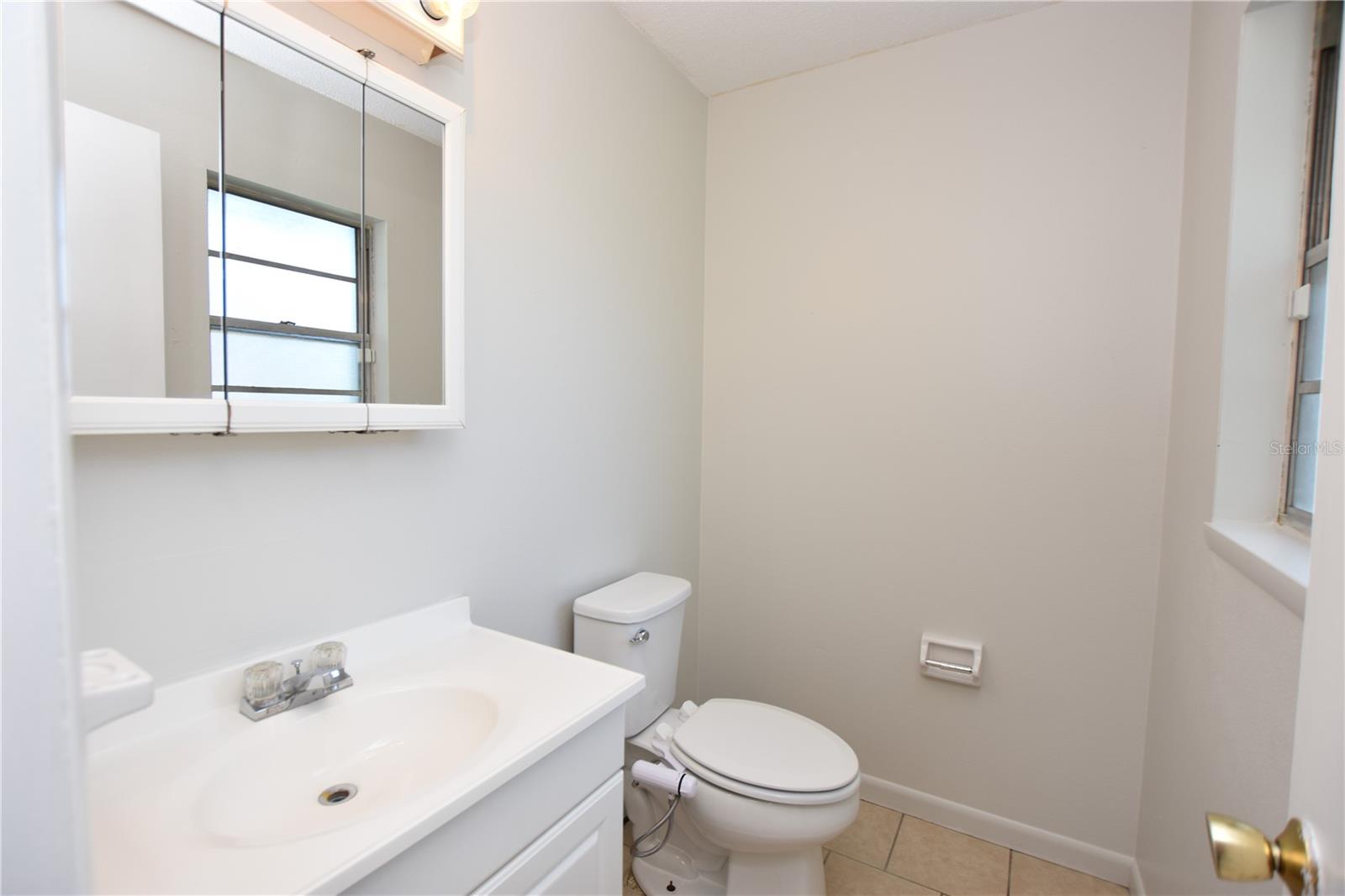 Image 20 of 25 For 1015 Tee Circle