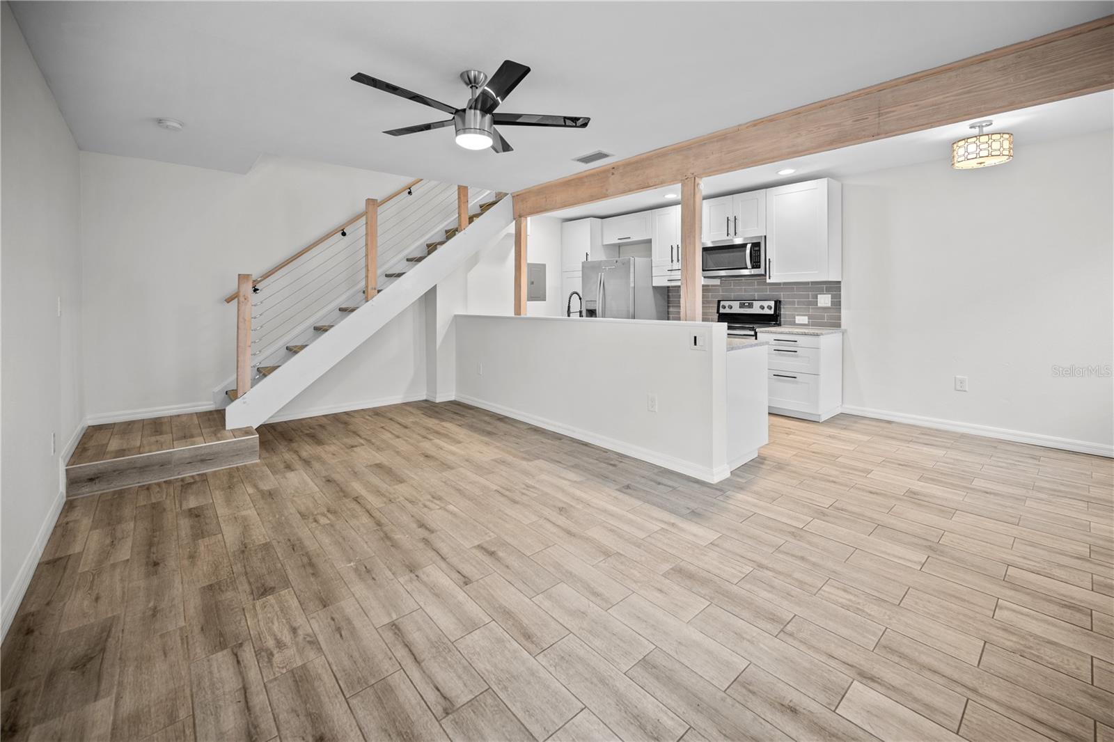 Image 12 of 40 For 1832 Bough Avenue 3