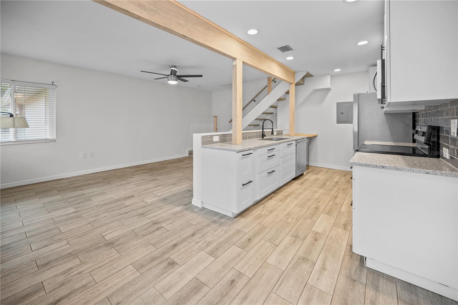 Image 16 of 40 For 1832 Bough Avenue 3