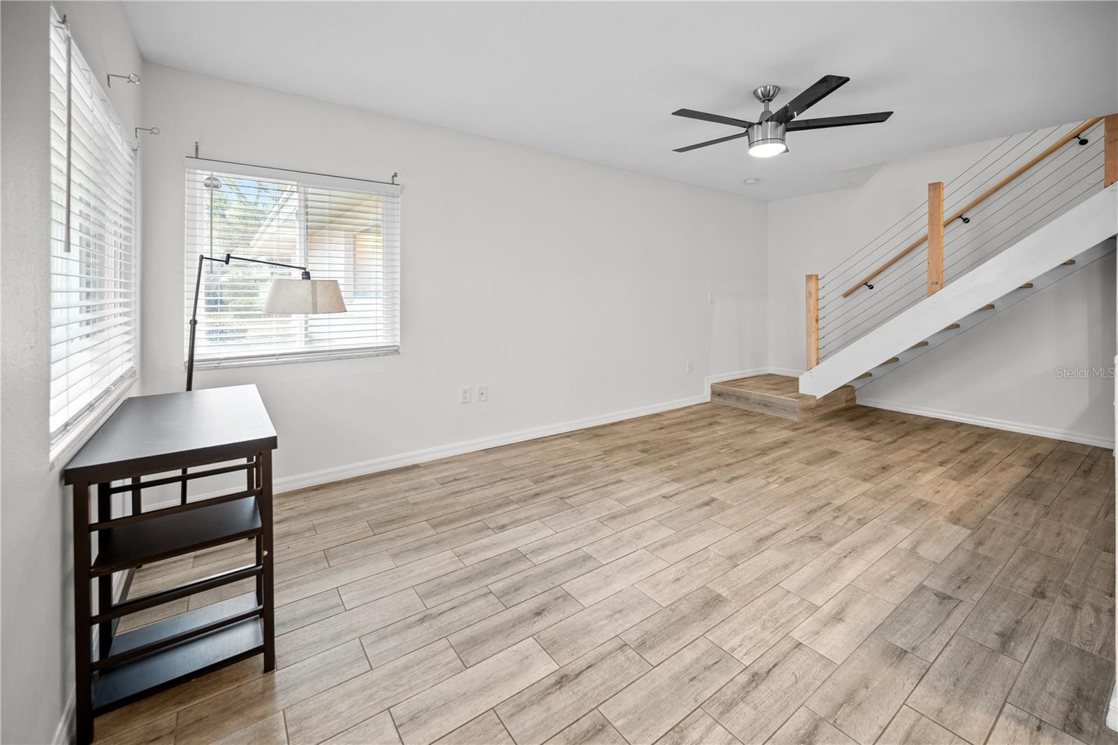 Image 18 of 40 For 1832 Bough Avenue 3