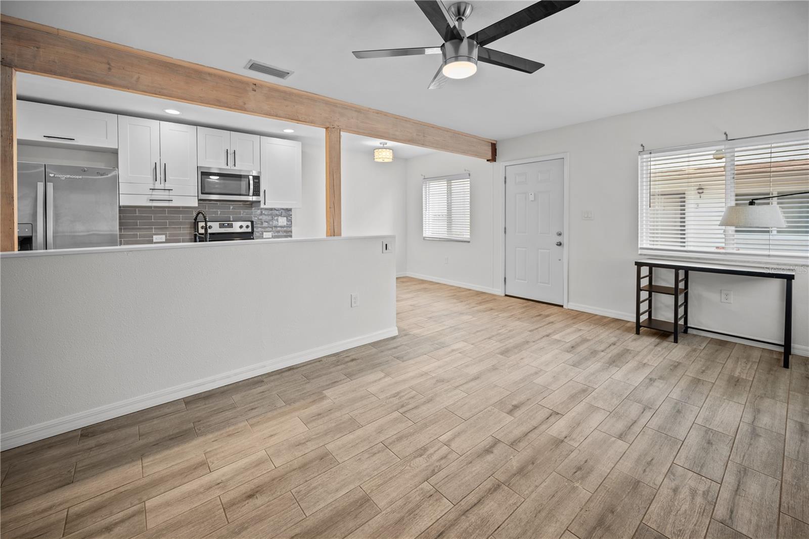 Image 19 of 40 For 1832 Bough Avenue 3