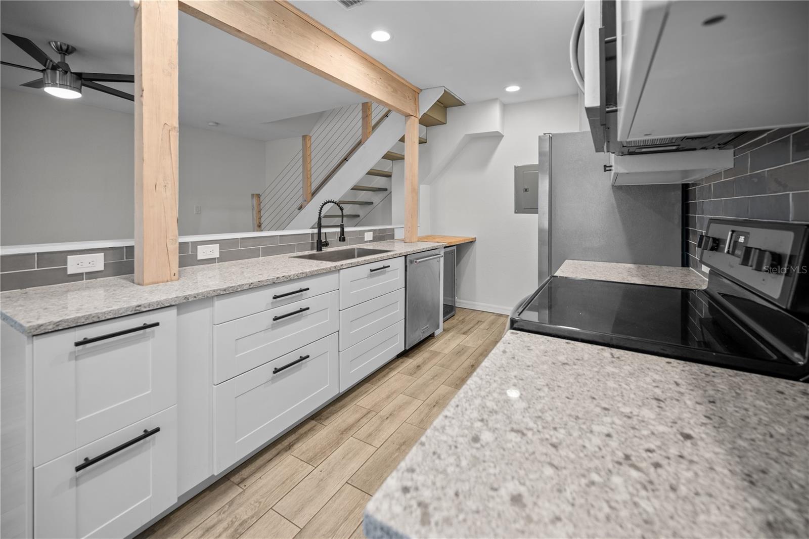 Image 20 of 40 For 1832 Bough Avenue 3