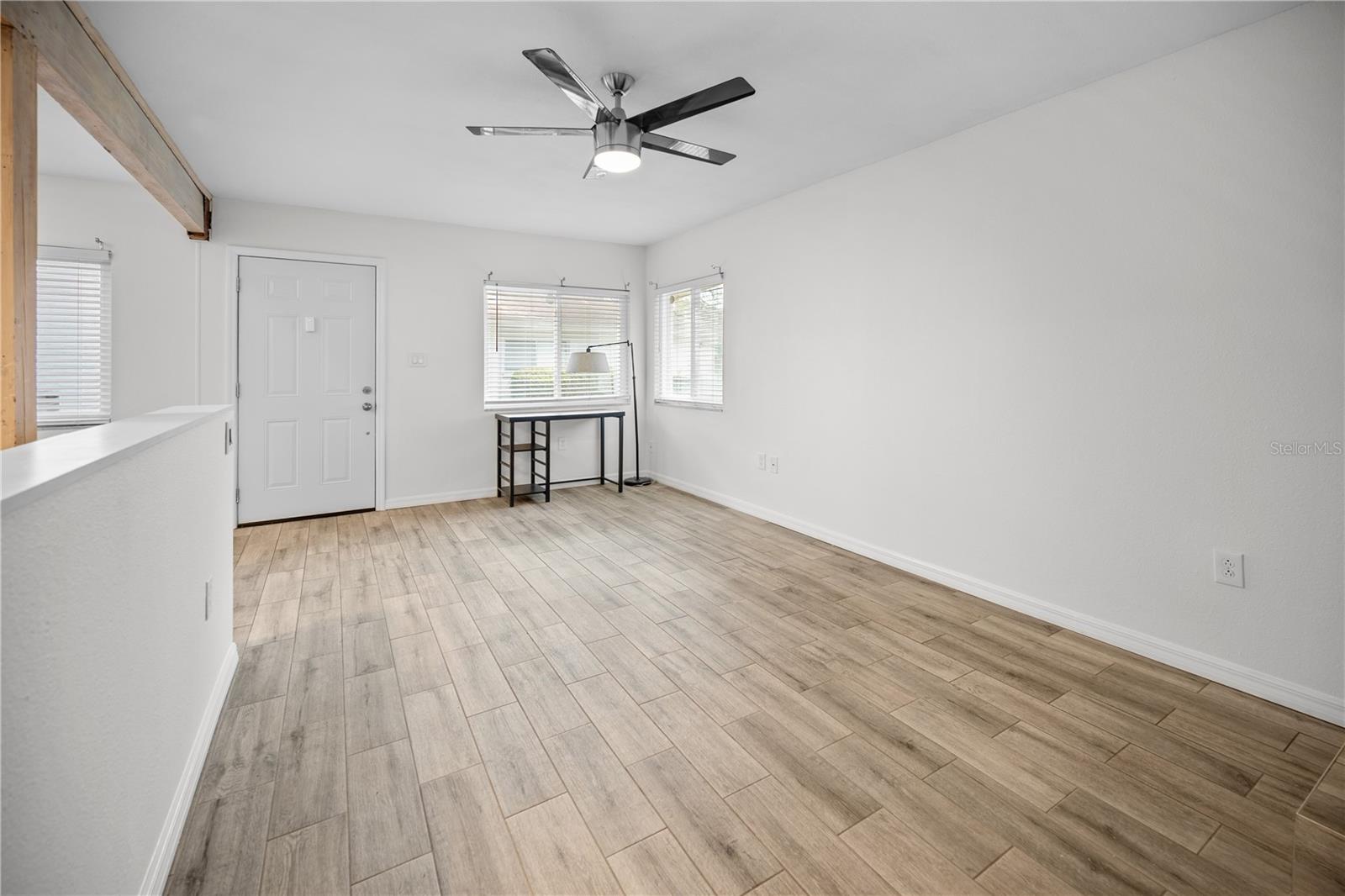 Image 21 of 40 For 1832 Bough Avenue 3