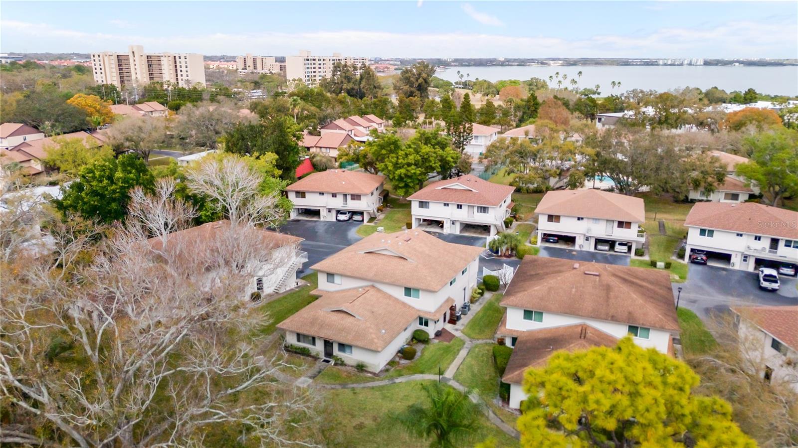 Image 5 of 40 For 1832 Bough Avenue 3