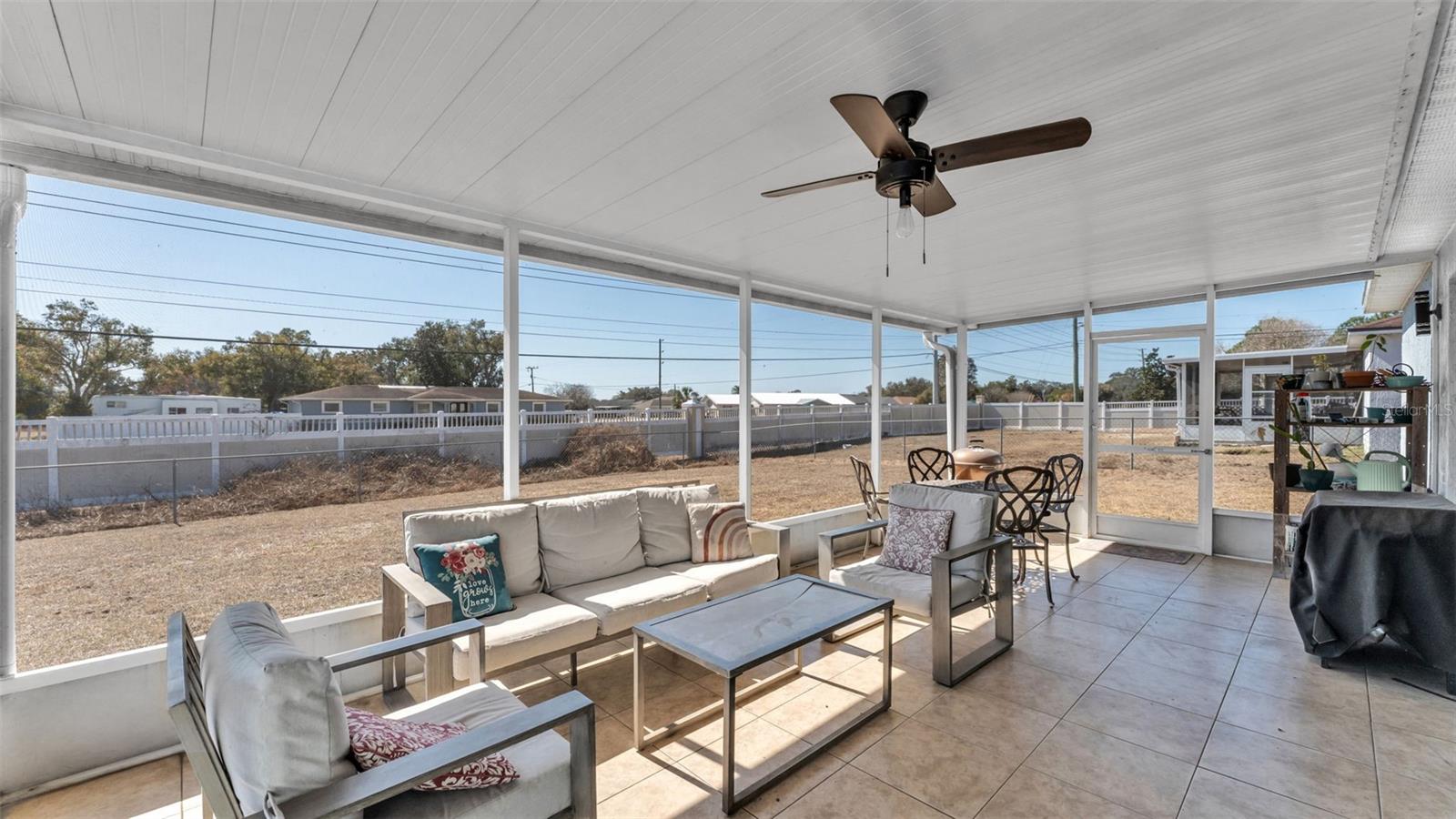 Image 28 of 47 For 6146 Mission Drive