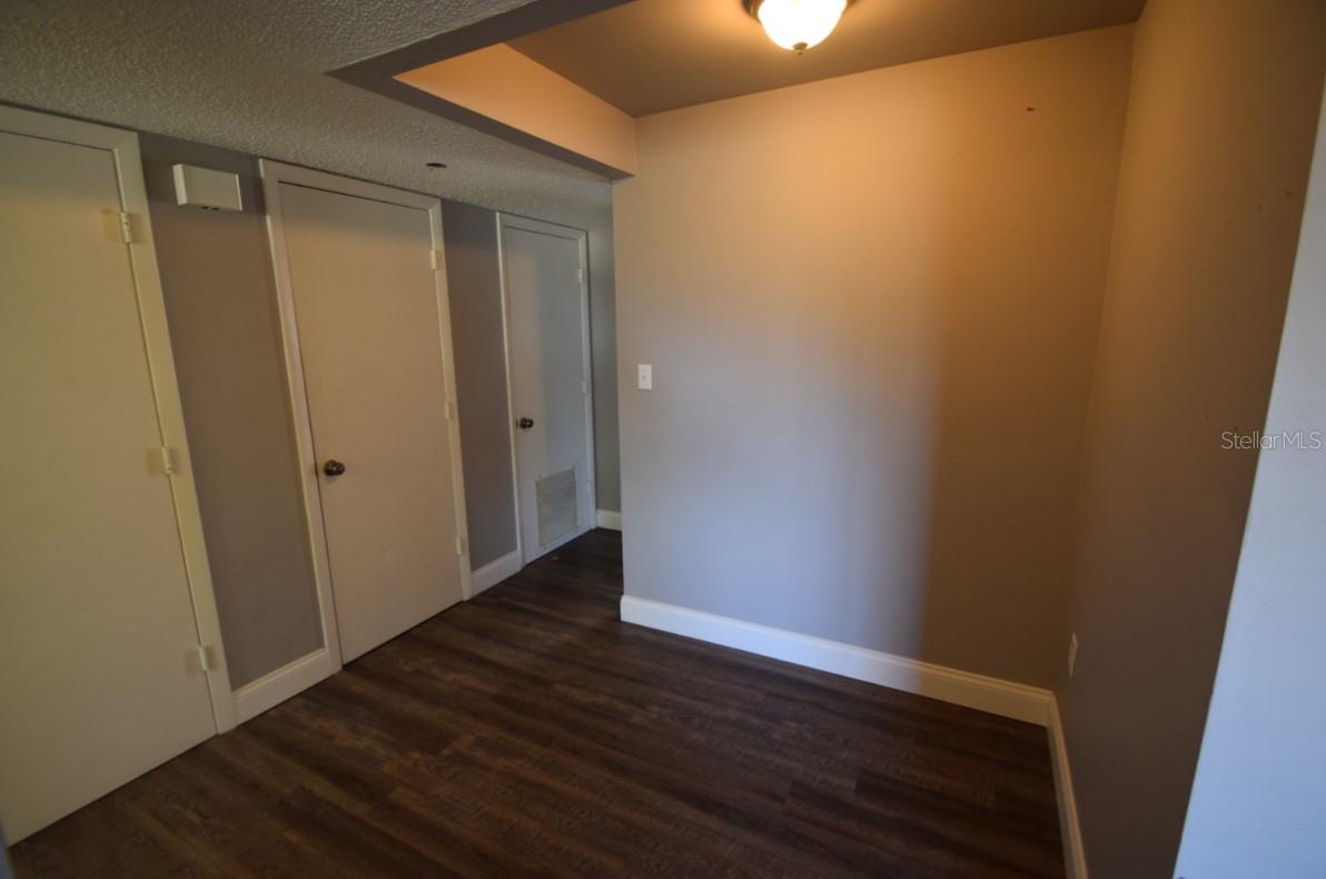 Image 7 of 15 For 1005 New York Avenue 6