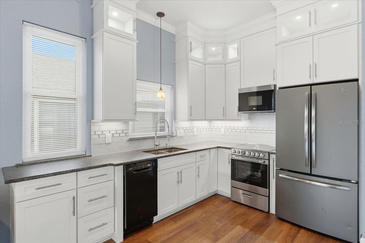 Image 11 of 33 For 335 Travelers Drive