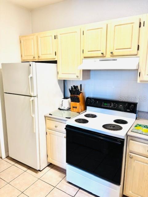 Image 17 of 67 For 8801 Dunes Court 204