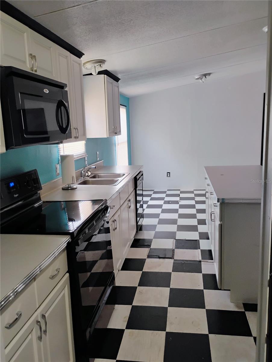 Image 10 of 31 For 701 Seminole Sand Road