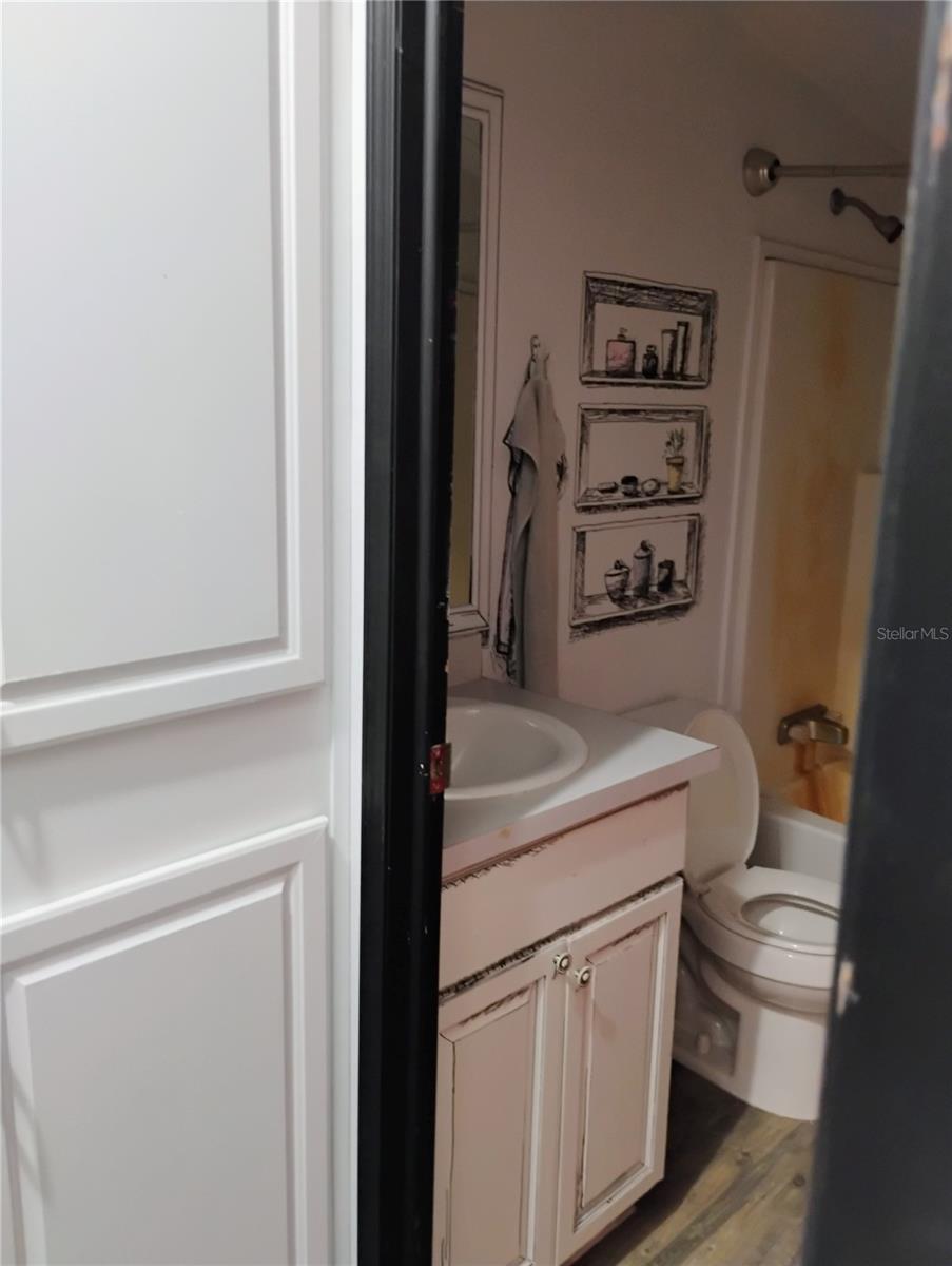 Image 21 of 31 For 701 Seminole Sand Road