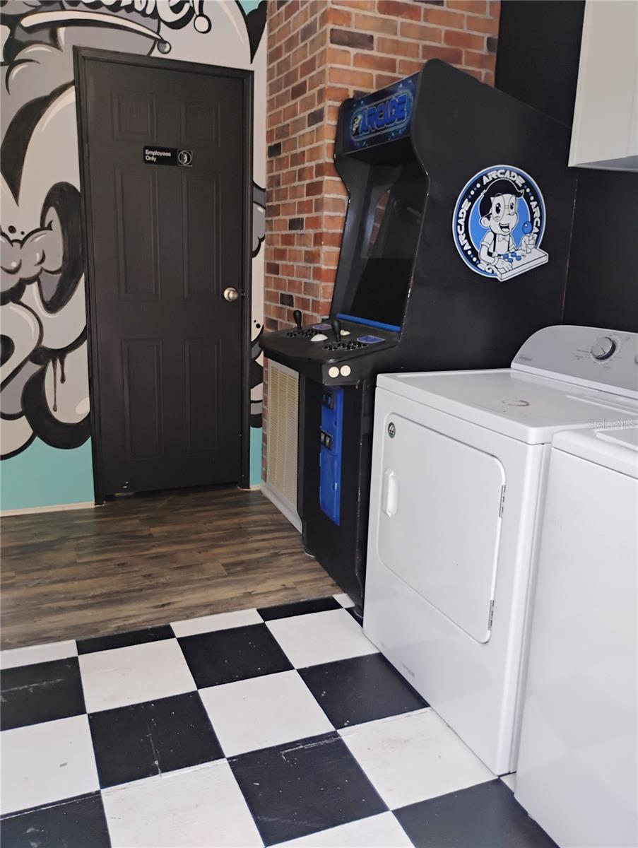 Image 9 of 31 For 701 Seminole Sand Road