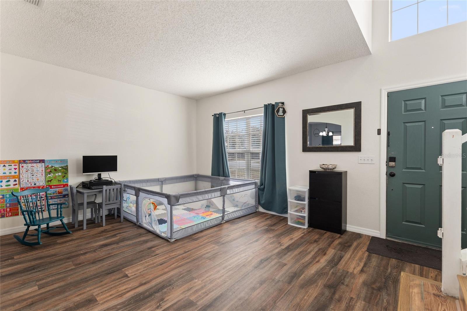 Image 17 of 37 For 401 Mallard Way