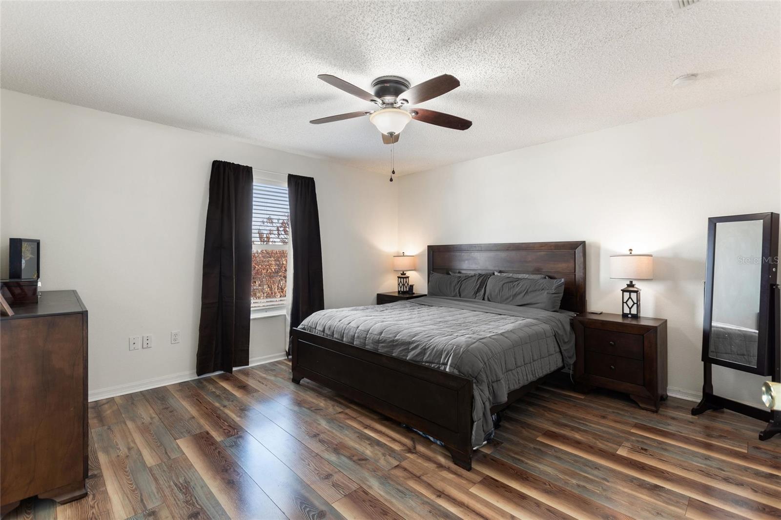 Image 20 of 37 For 401 Mallard Way