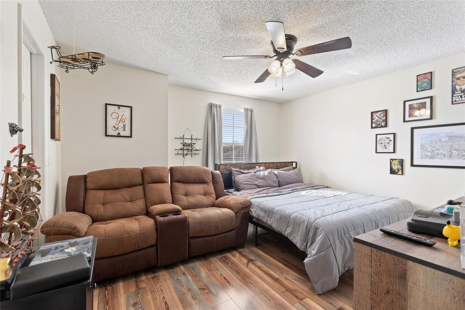 Image 31 of 37 For 401 Mallard Way