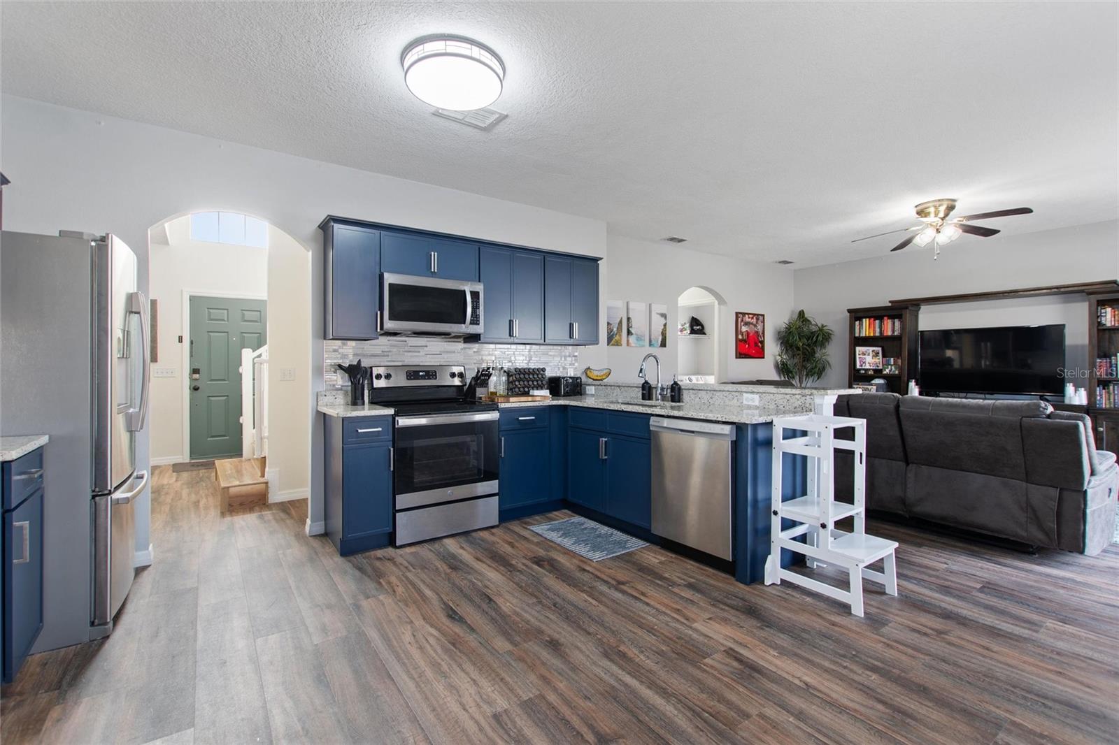 Image 6 of 37 For 401 Mallard Way