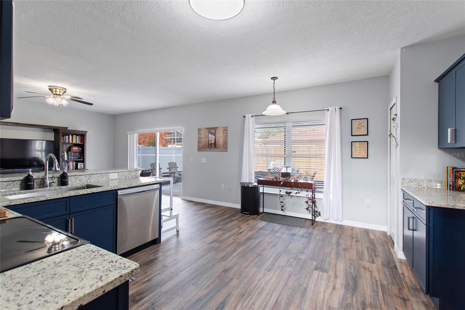 Image 7 of 37 For 401 Mallard Way