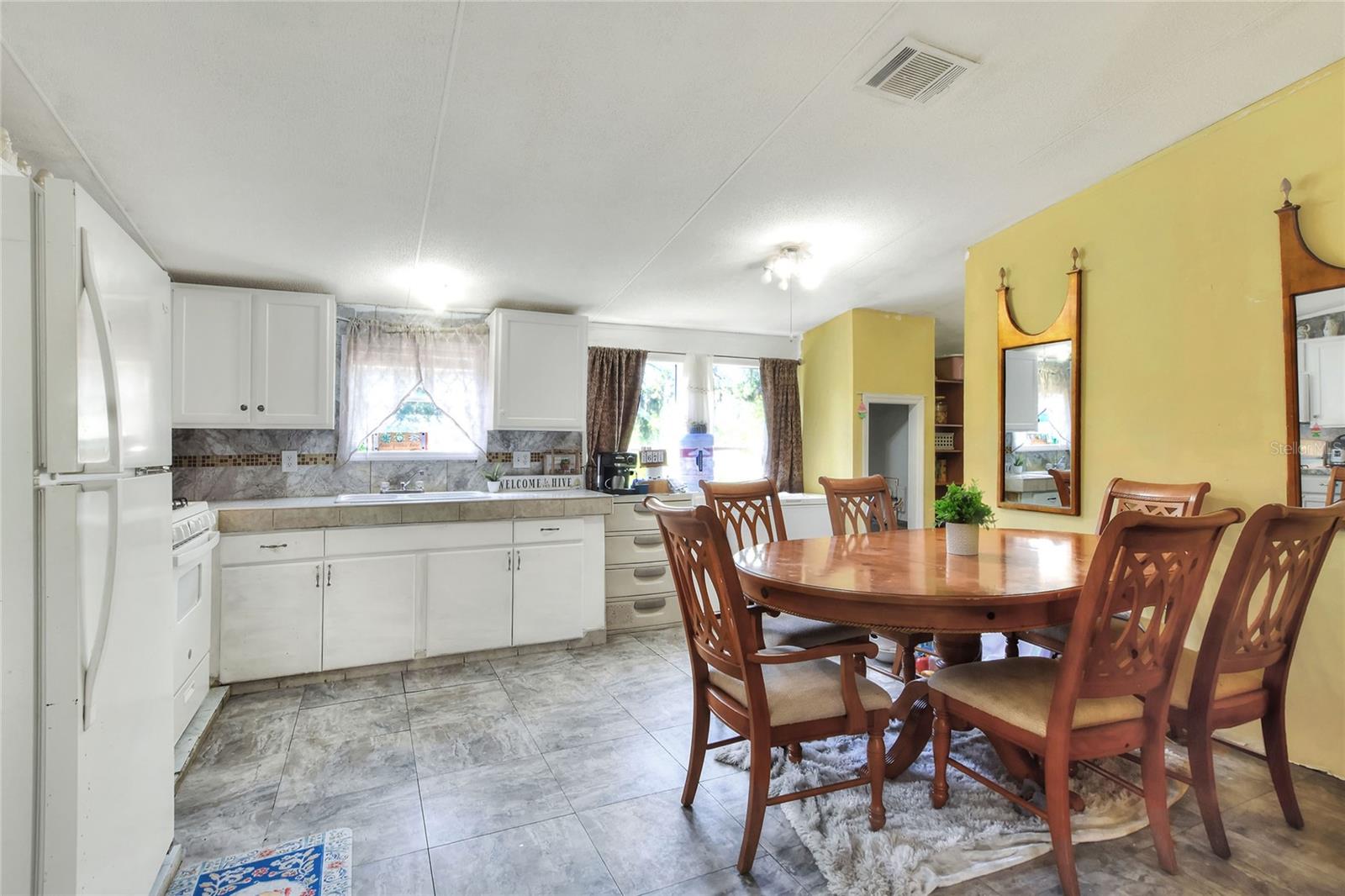 Image 21 of 50 For 730 Mcclellan Road