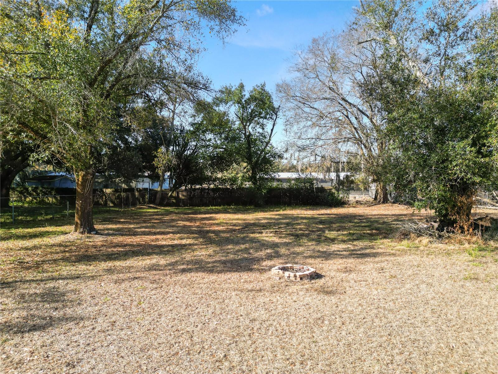 Image 13 of 42 For 4916 Rollinglen Loop