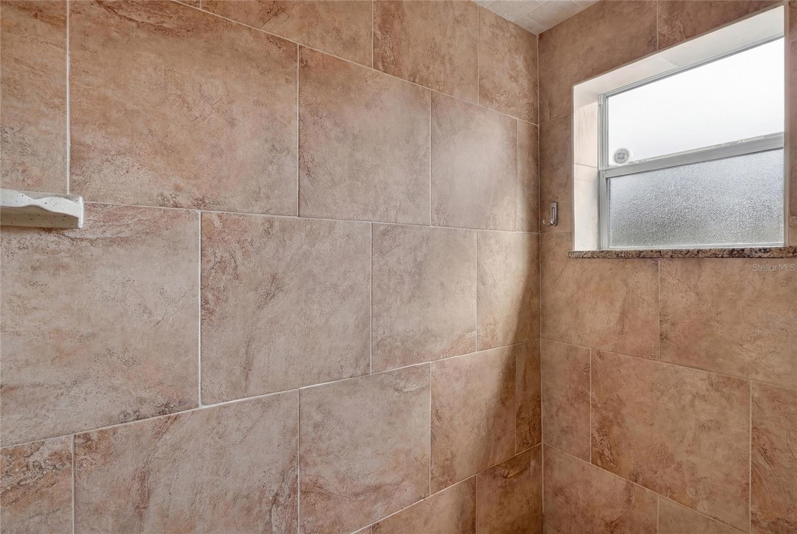 Image 37 of 69 For 532 Hunter Street