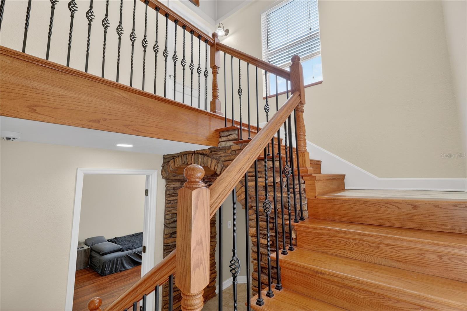 Image 39 of 69 For 532 Hunter Street