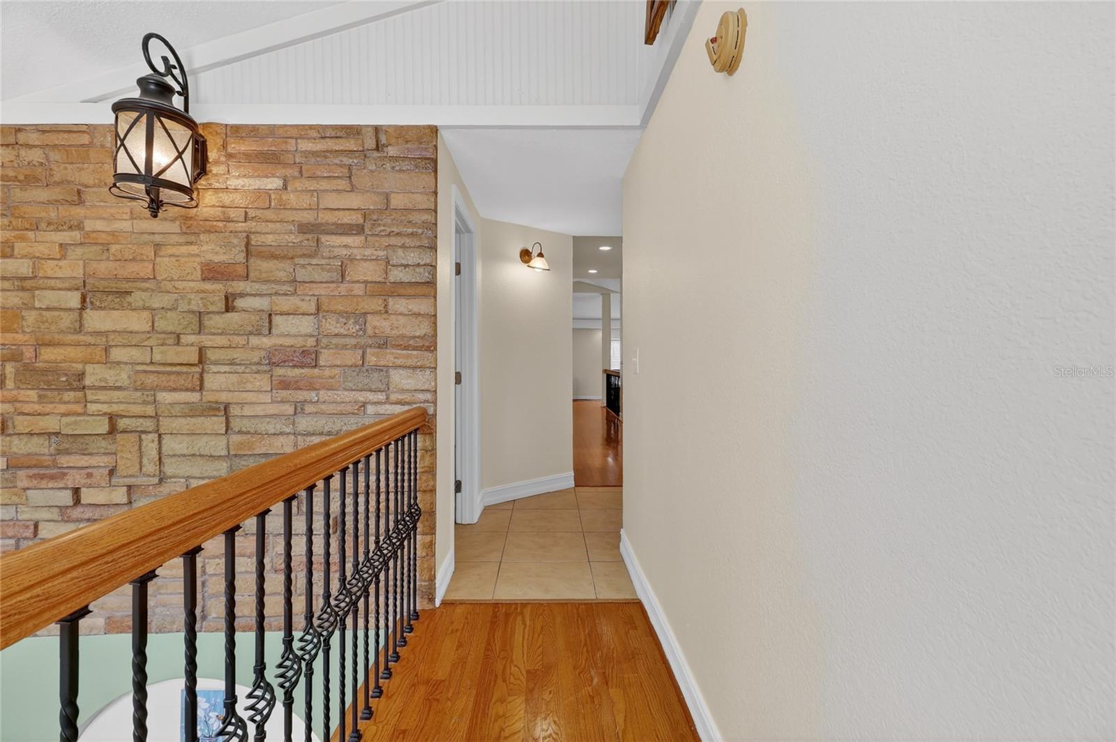 Image 43 of 69 For 532 Hunter Street