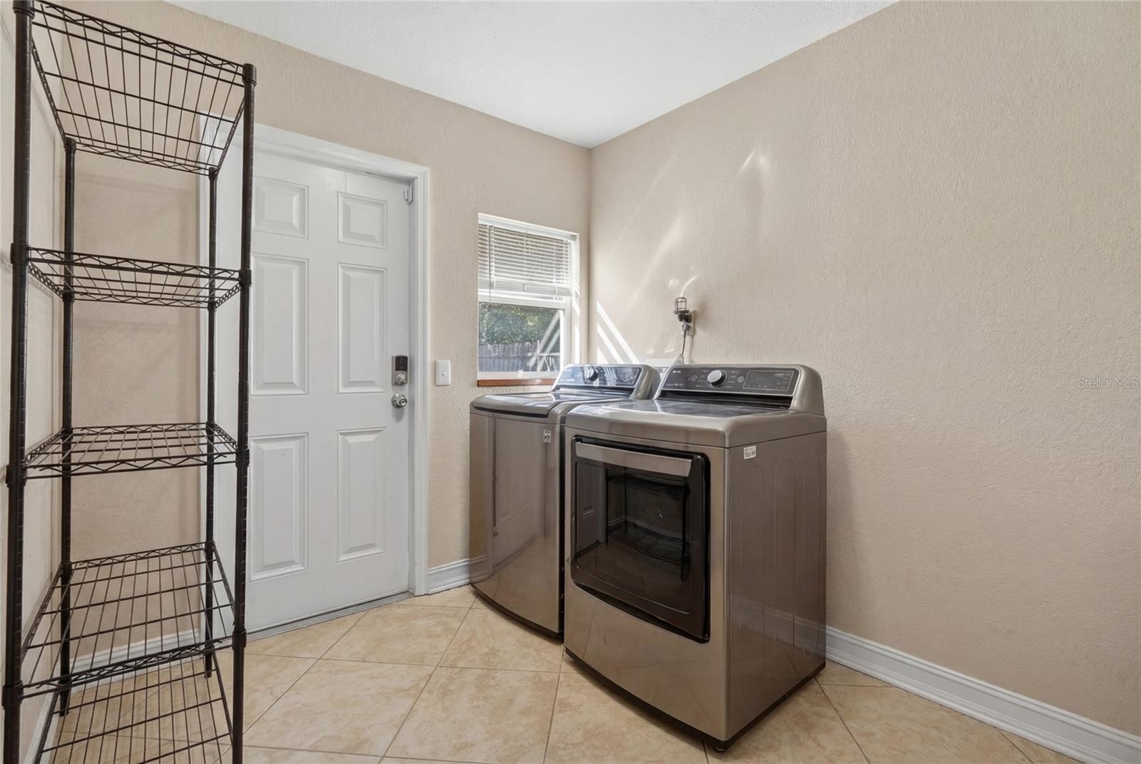 Image 59 of 69 For 532 Hunter Street