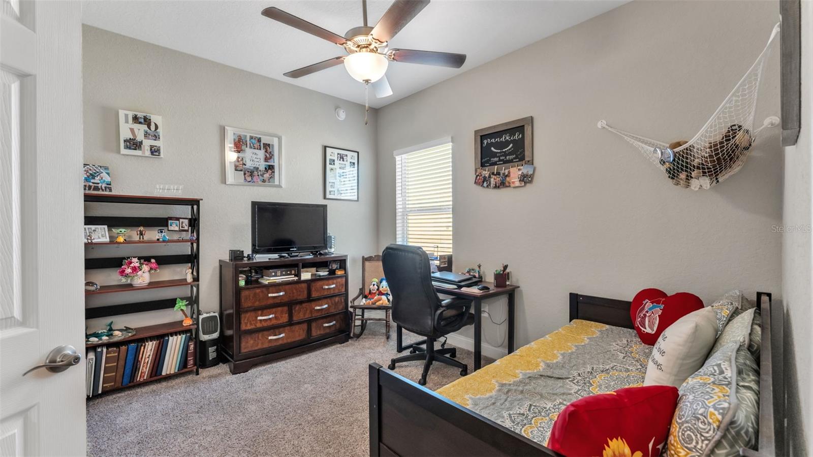 Image 22 of 53 For 4072 Shearwater Street