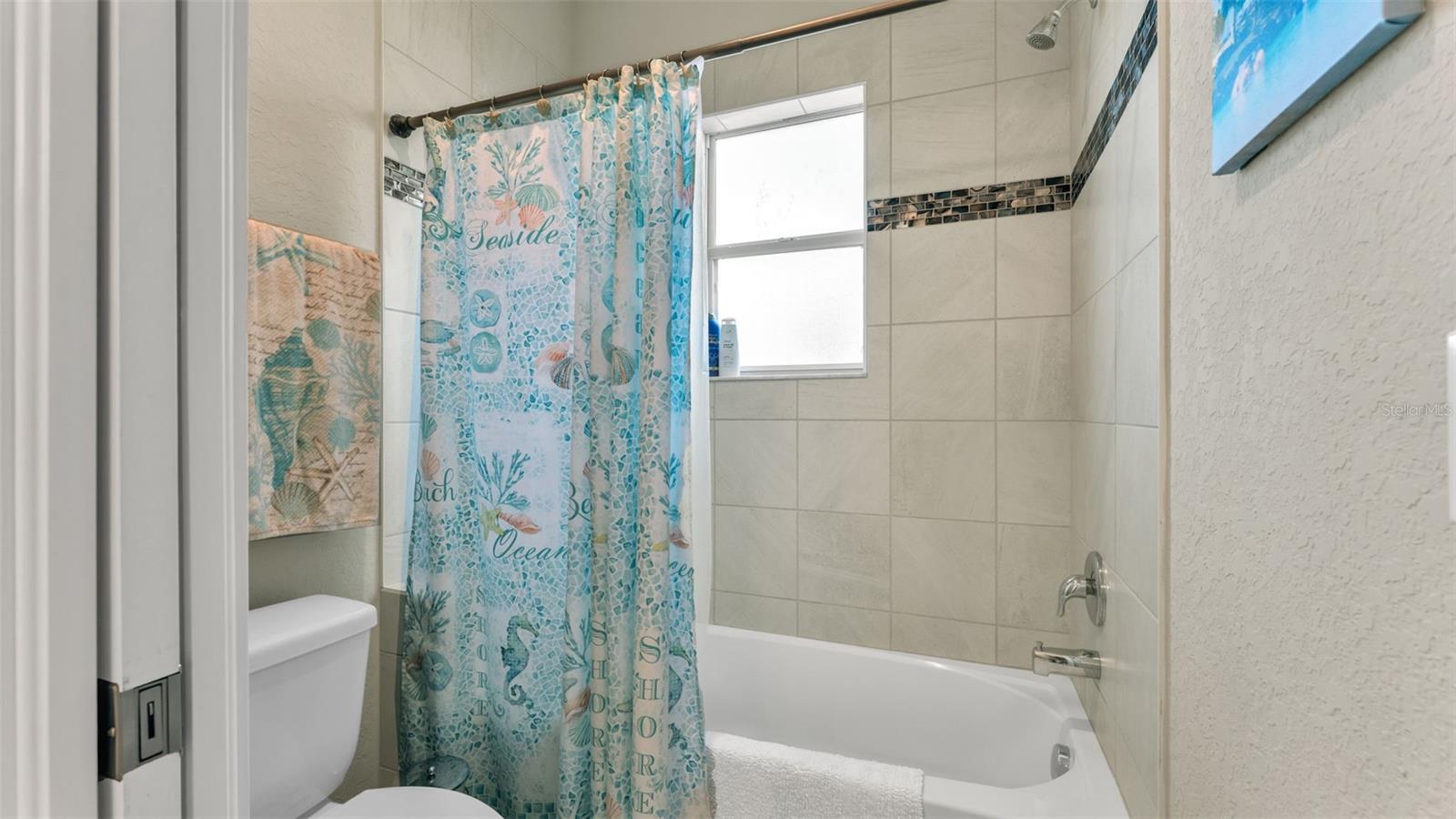 Image 25 of 53 For 4072 Shearwater Street