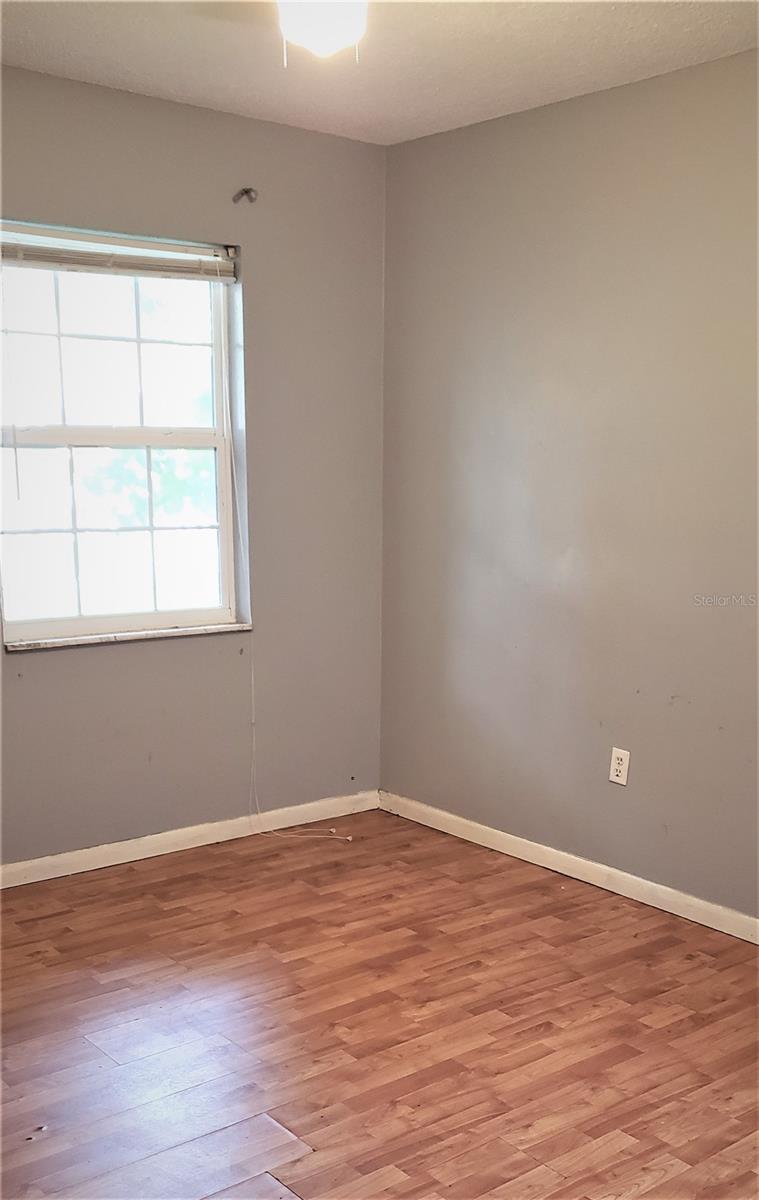 Image 24 of 30 For 5916 May Street